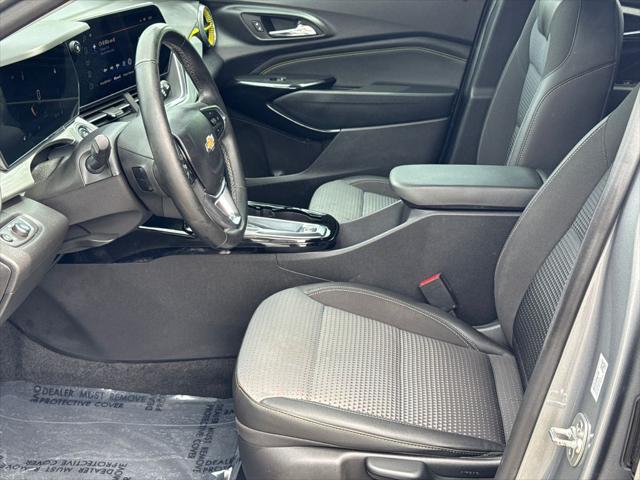 2024 Chevrolet Trax FWD LT
