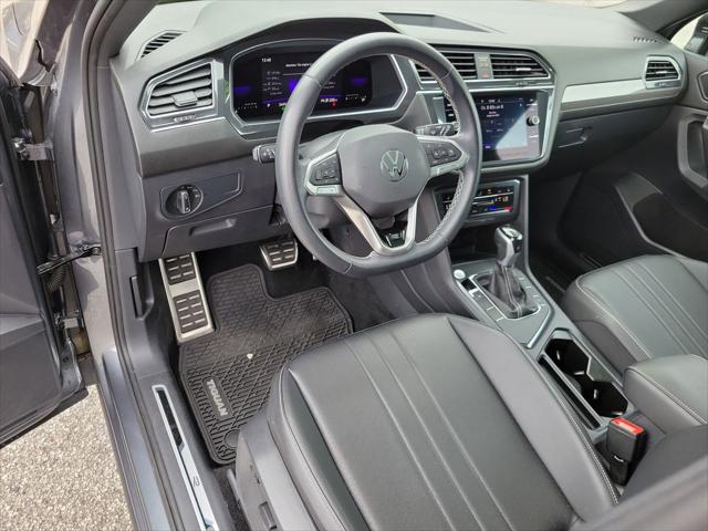 2023 Volkswagen Tiguan 2.0T SE R-Line Black