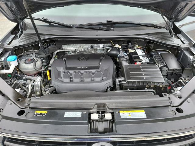 2023 Volkswagen Tiguan 2.0T SE R-Line Black