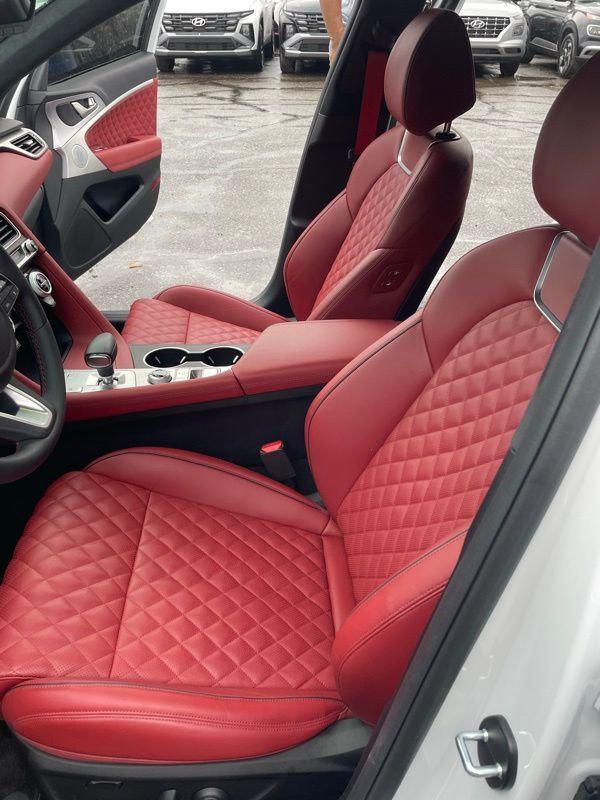 2023 Genesis G70 3.3T AWD 2023 Genesis G70 3.3T AWD