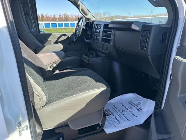 2024 GMC Savana Cargo RWD 2500 Regular Wheelbase Work Van