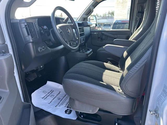 2024 GMC Savana Cargo RWD 2500 Regular Wheelbase Work Van