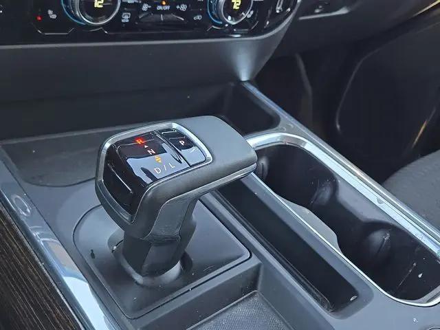 2023 GMC Sierra 1500 4WD Crew Cab Short Box Elevation with 3SB