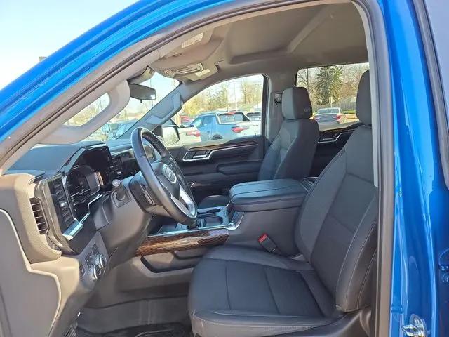2023 GMC Sierra 1500 4WD Crew Cab Short Box Elevation with 3SB