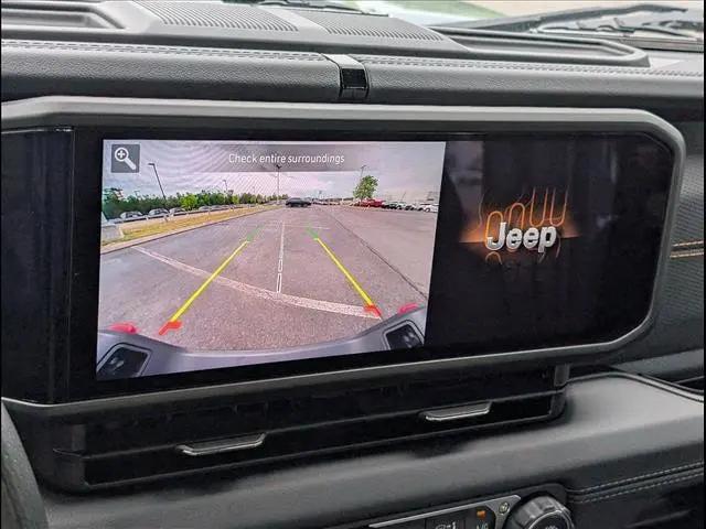 2024 Jeep Gladiator Sport