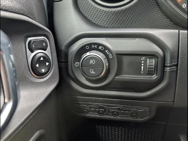 2024 Jeep Gladiator Sport