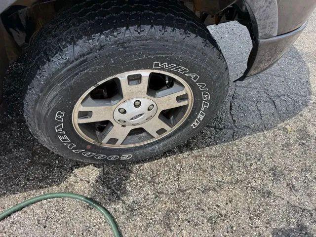 2004 Ford F-150 XL