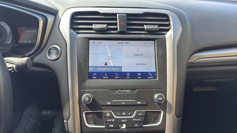 2020 Ford Fusion SE