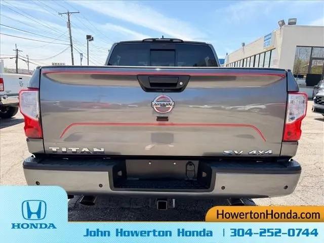 2022 Nissan Titan Crew Cab SV 4x4