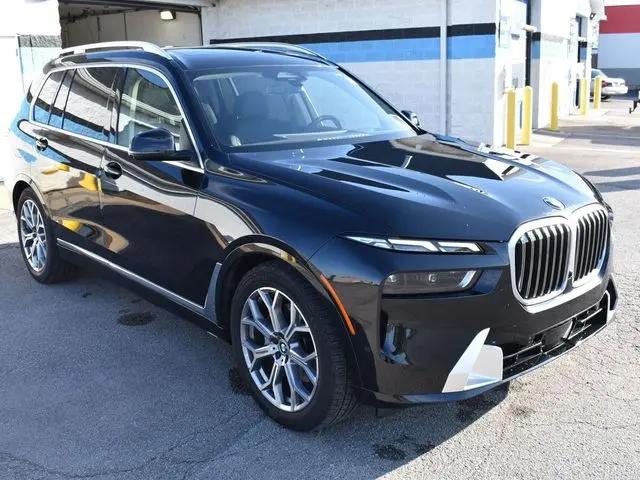 2025 BMW X7 xDrive40i