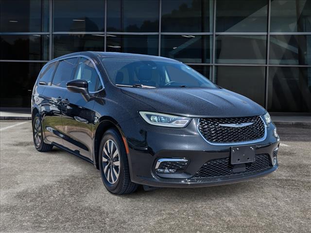 2023 Chrysler Pacifica Hybrid Touring L for sale in Cleveland, TN