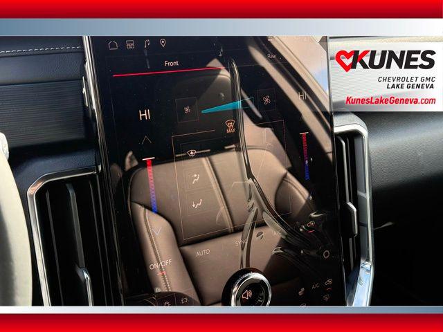 2026 GMC Acadia Elevation AWD