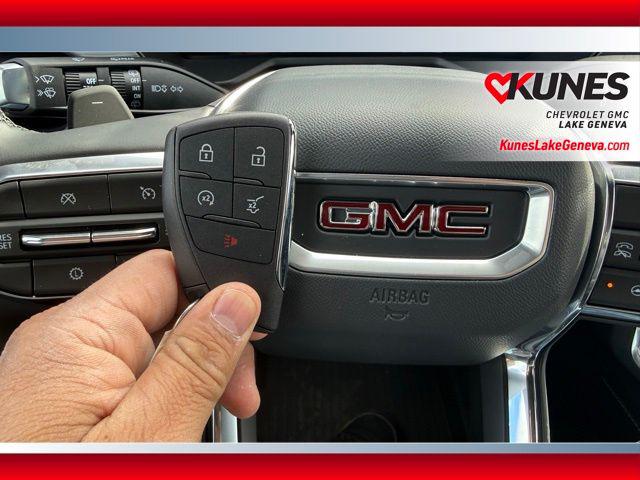 2026 GMC Acadia Elevation AWD