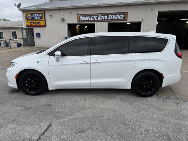 2022 Chrysler Pacifica Hybrid Touring L for sale in Glenwood, IA