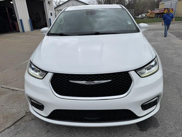 2022 Chrysler Pacifica Hybrid Touring L