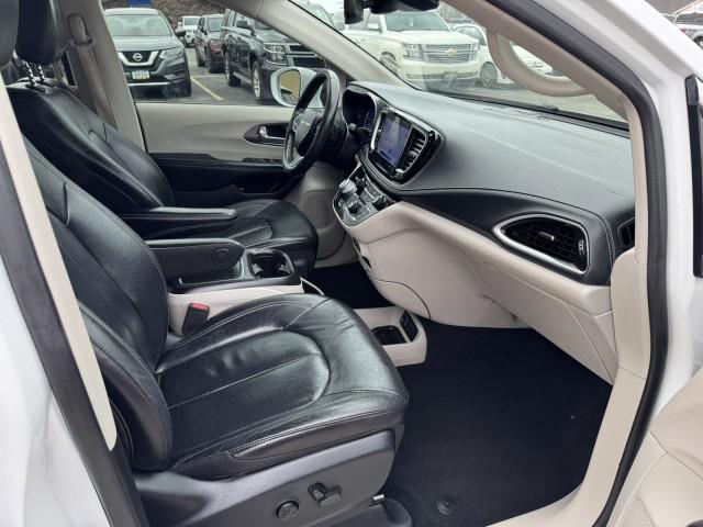 2022 Chrysler Pacifica Hybrid Touring L