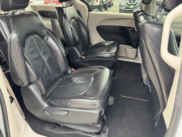 2022 Chrysler Pacifica Hybrid Touring L