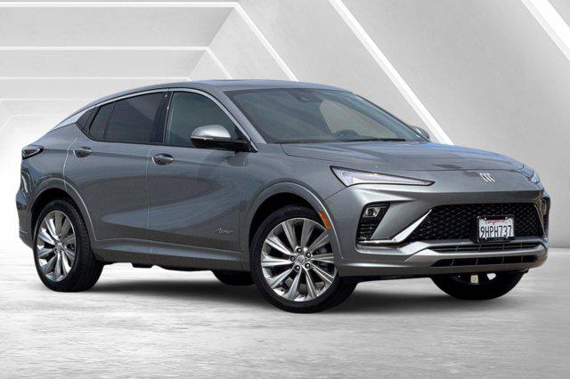 2024 Buick NV Avenir FWD