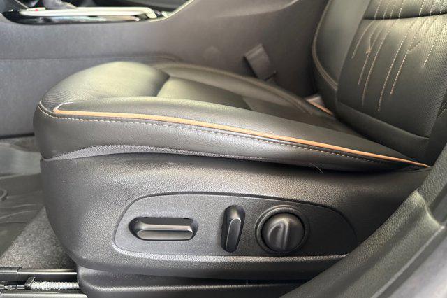 2024 Buick NV Avenir FWD