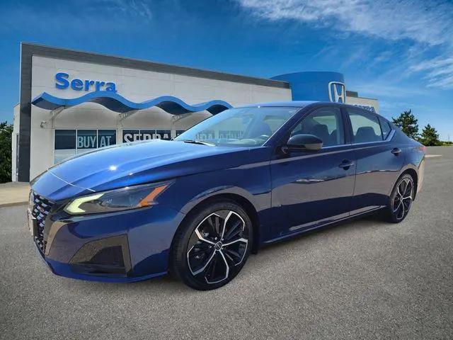 2023 Nissan Altima SR FWD for sale in O'Fallon, IL