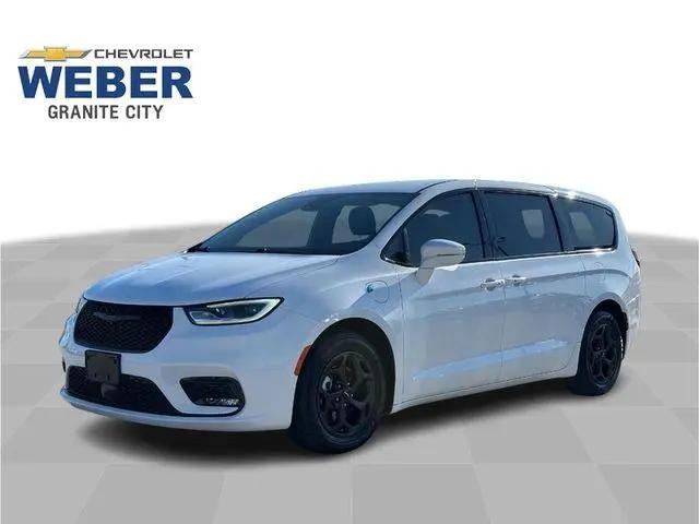 2022 Chrysler Pacifica Hybrid Touring L for sale in Granite City, IL