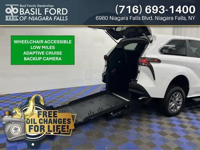 2025 Toyota Sienna LE for sale in Niagara Falls, NY