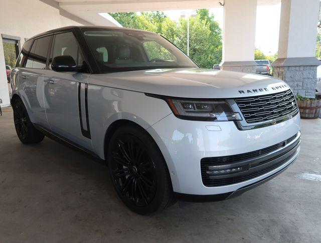 2025 Land Rover Range Rover P530 SE