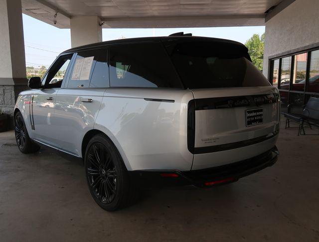 2025 Land Rover Range Rover P530 SE