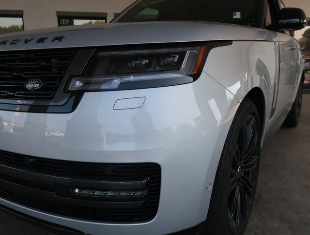 2025 Land Rover Range Rover P530 SE