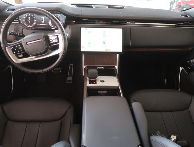 2025 Land Rover Range Rover P530 SE