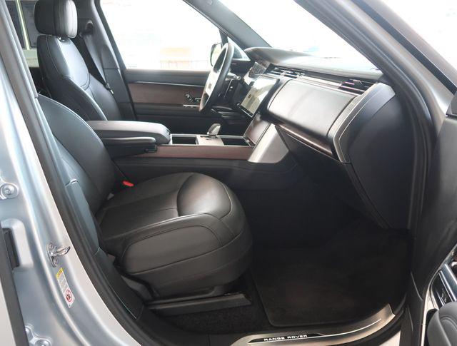 2025 Land Rover Range Rover P530 SE