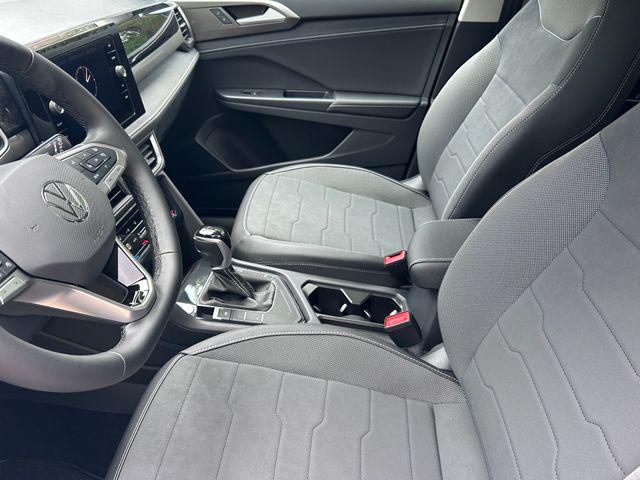 2026 Volkswagen Taos SE Black