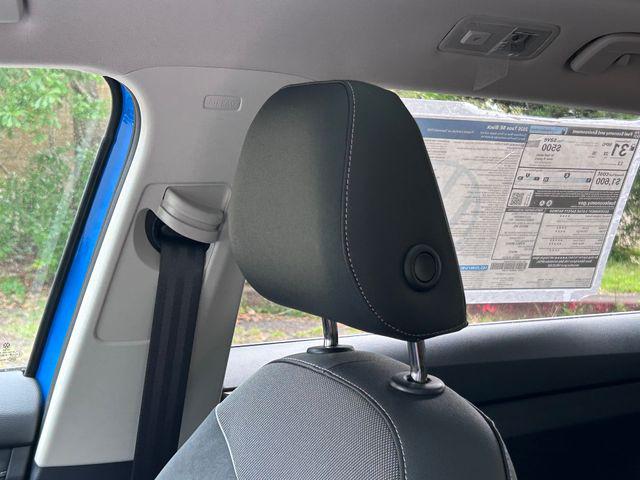 2026 Volkswagen Taos SE Black