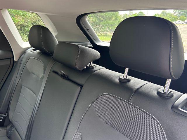 2026 Volkswagen Taos SE Black