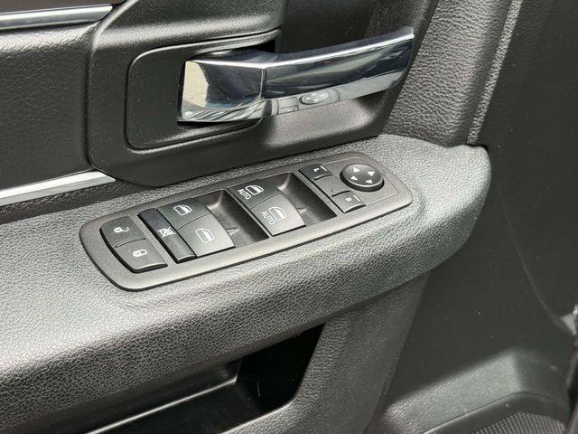 2024 Ram 1500 Classic Warlock Crew Cab 4x4 5'7" Box