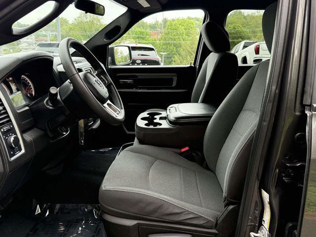 2024 Ram 1500 Classic Warlock Crew Cab 4x4 5'7" Box