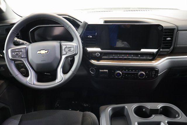 2026 Chevrolet Silverado 1500 4WD Crew Cab Short Bed LT with 2FL