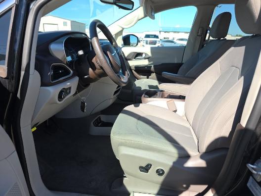 Used 2017 Chrysler Pacifica For Sale in Millington, TN