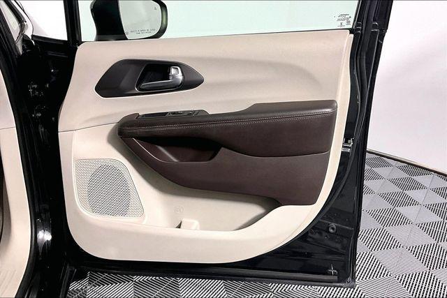 Used 2017 Chrysler Pacifica Touring Plus For Sale in Millington, TN
