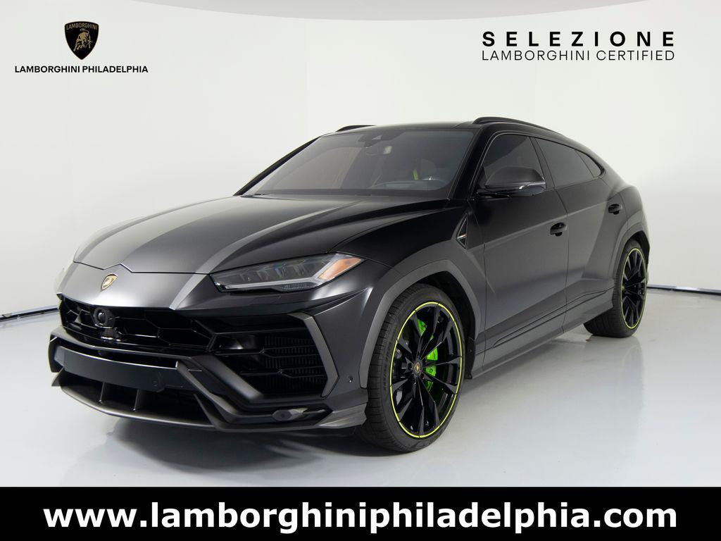 /2022 Lamborghini Urus