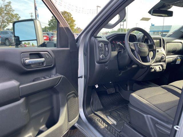 2026 GMC Sierra 2500HD Crew Cab, Standard Bed, Pro, 4WD
