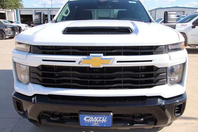 2026 Chevrolet Silverado 2500HD Crew Cab, Long Bed, Custom, 4WD