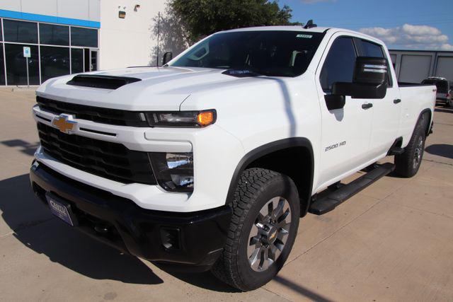 2026 Chevrolet Silverado 2500HD Crew Cab, Long Bed, Custom, 4WD