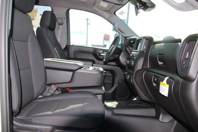 2026 Chevrolet Silverado 2500HD Crew Cab, Long Bed, Custom, 4WD