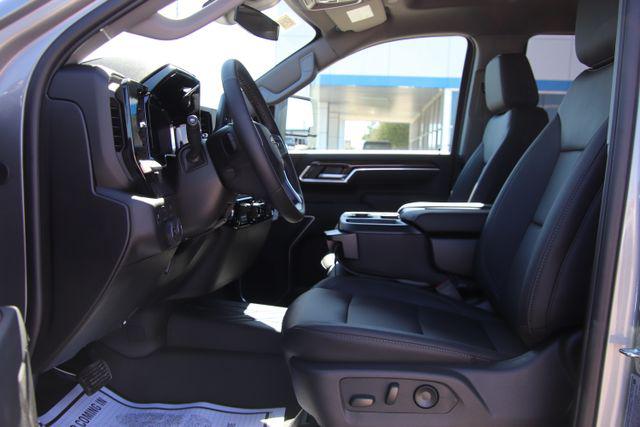 2026 Chevrolet Silverado 3500HD Crew Cab, Long Bed, LT Dual Rear Wheel, RWD