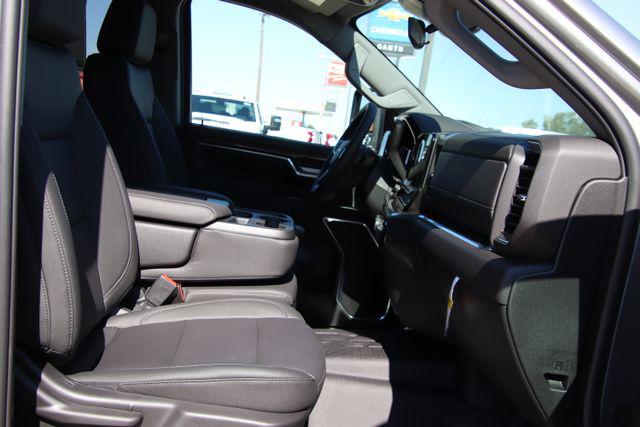 2026 Chevrolet Silverado 3500HD Crew Cab, Long Bed, LT Dual Rear Wheel, RWD