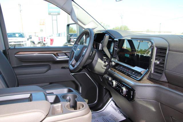 2026 Chevrolet Silverado 3500HD Crew Cab, Long Bed, LT Dual Rear Wheel, RWD