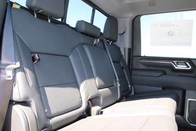 2026 Chevrolet Silverado 3500HD Crew Cab, Long Bed, LT Dual Rear Wheel, RWD