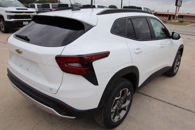 2026 Chevrolet Trax FWD LT