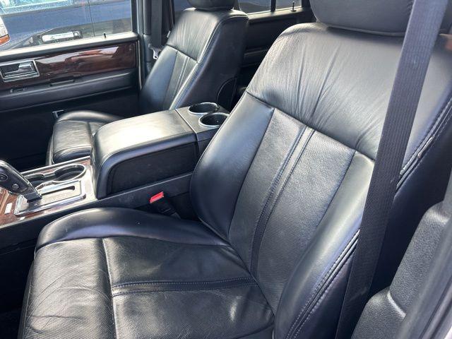 2017 Lincoln Navigator Select